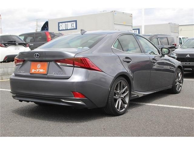 LEXUS IS300h