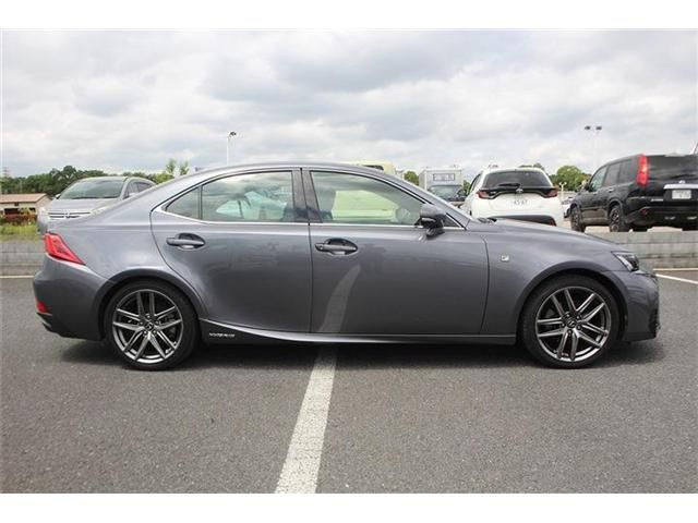 LEXUS IS300h