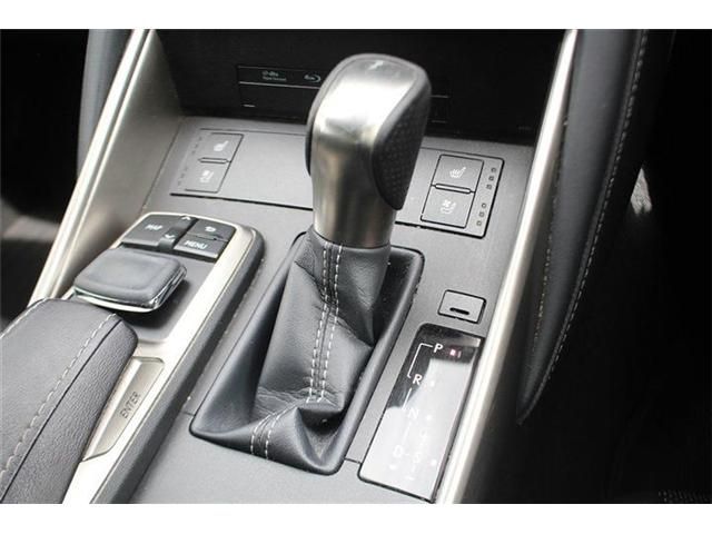LEXUS IS300h
