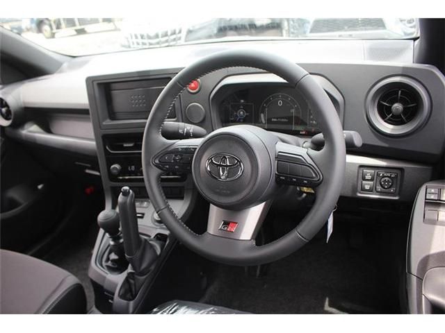 GR YARIS