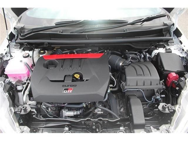 GR YARIS