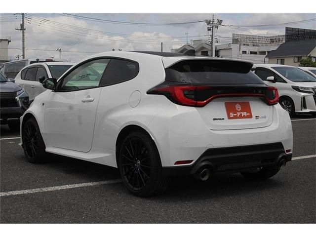 GR YARIS