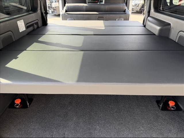HIACE van 2WD