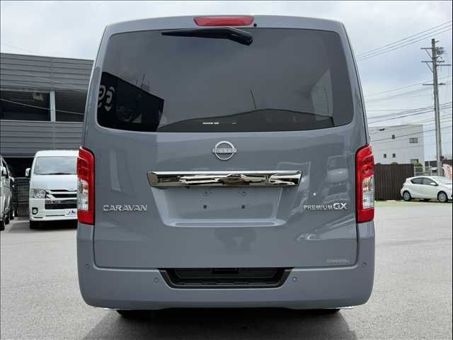 CARAVAN van 4WD