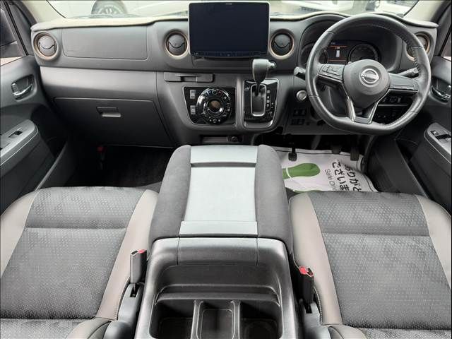CARAVAN van 4WD