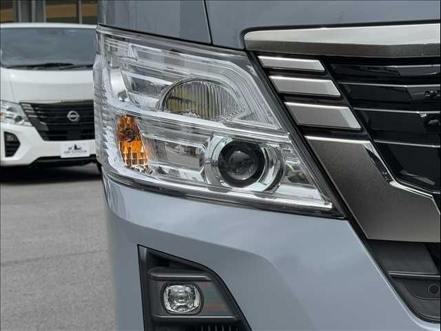 CARAVAN van 4WD