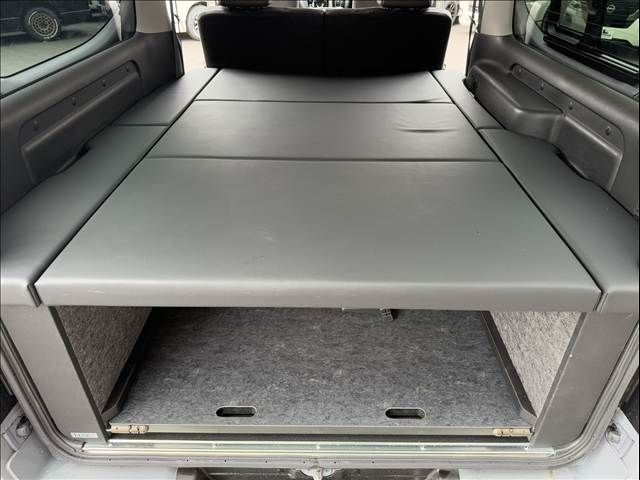 CARAVAN van 4WD