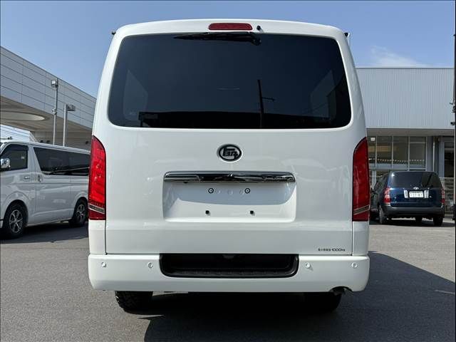 HIACE van 4WD