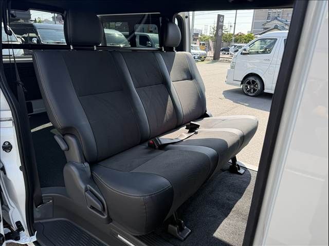 HIACE van 4WD