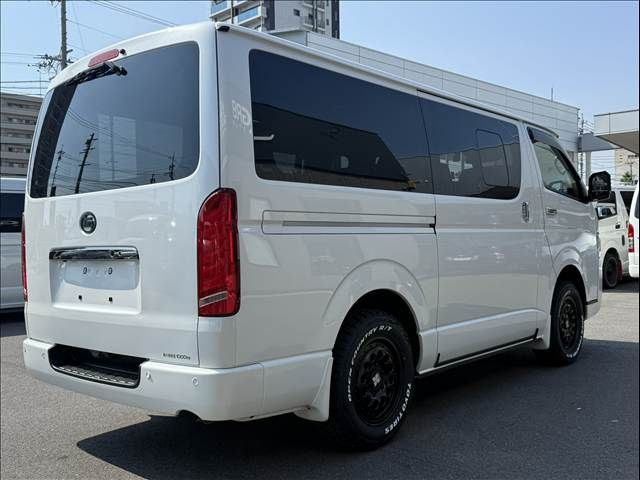 HIACE van 4WD