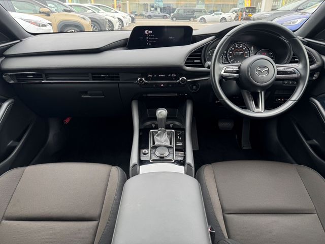 MAZDA3 FASTBACK