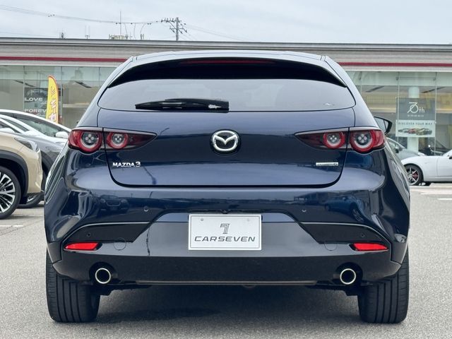 MAZDA3 FASTBACK