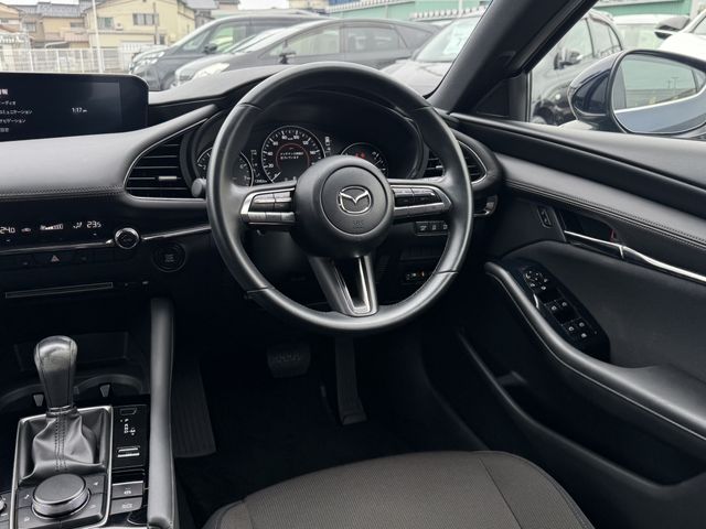 MAZDA3 FASTBACK