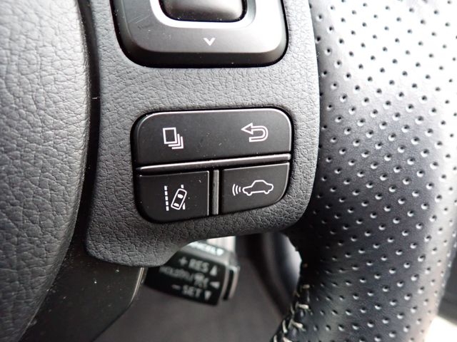LEXUS IS300h