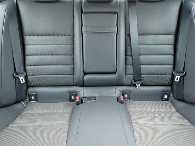 LEXUS IS300h