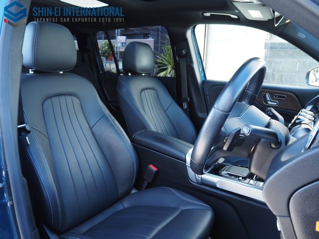 MERCEDES BENZ GLB