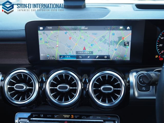 MERCEDES BENZ GLB