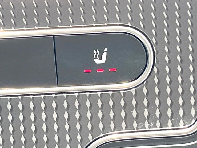 MERCEDES BENZ GLB