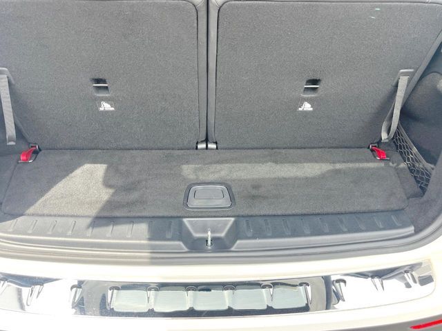 MERCEDES BENZ GLB