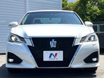 CROWN sedan hybrid