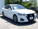 CROWN sedan hybrid