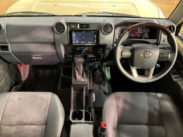 LANDCRUISER 70