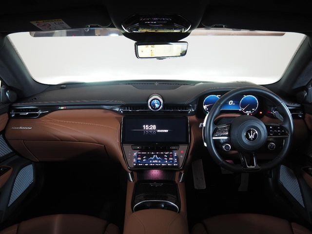 MASERATI GRANTURISMO
