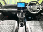 VOXY HYBRID 4WD