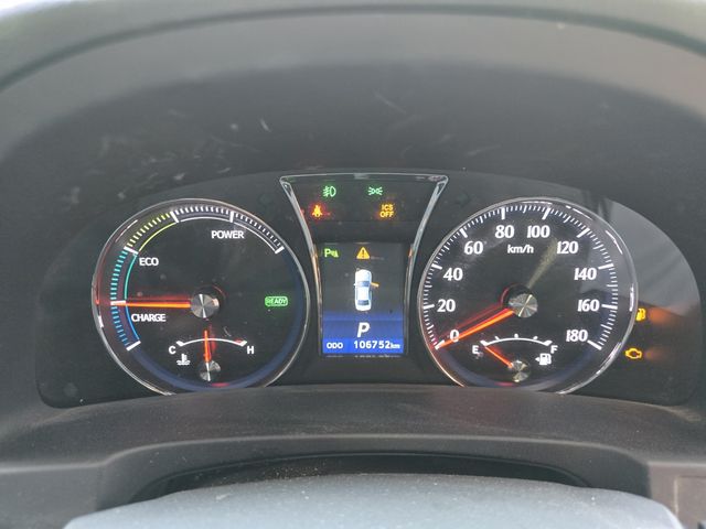 CROWN sedan hybrid