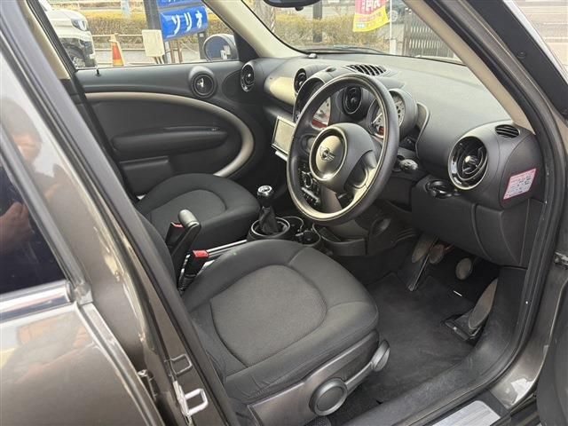 BMW MINI COOPER CROSSOVER