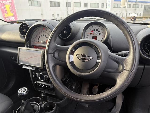 BMW MINI COOPER CROSSOVER