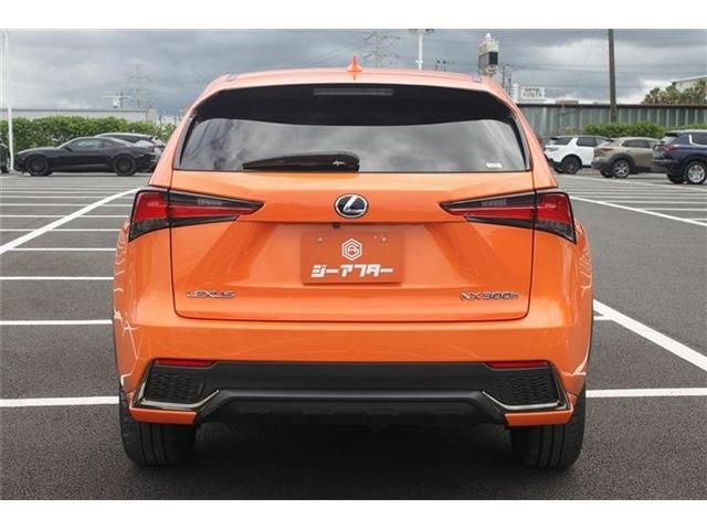 LEXUS NX300h