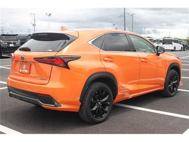 LEXUS NX300h