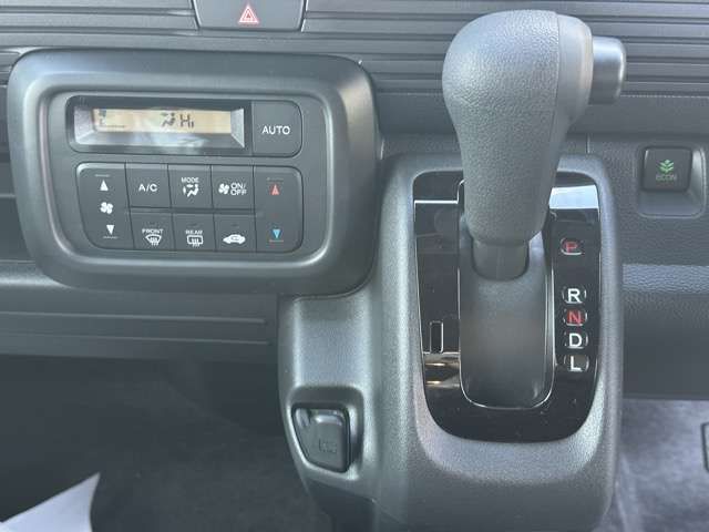 N-VAN