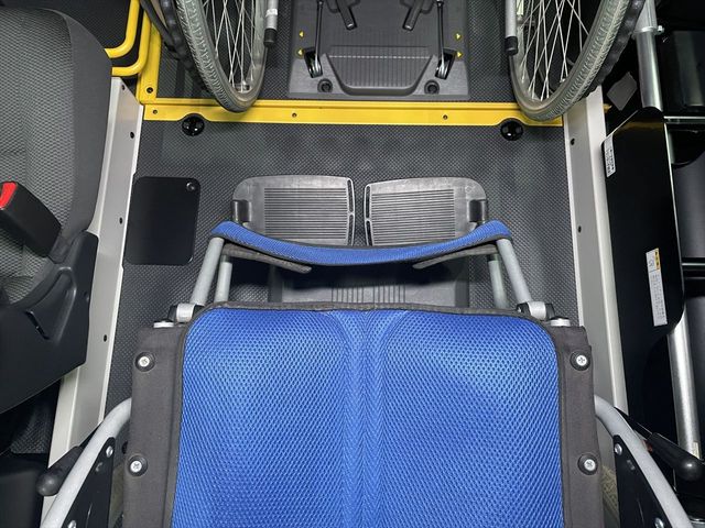 HIACE van 4WD