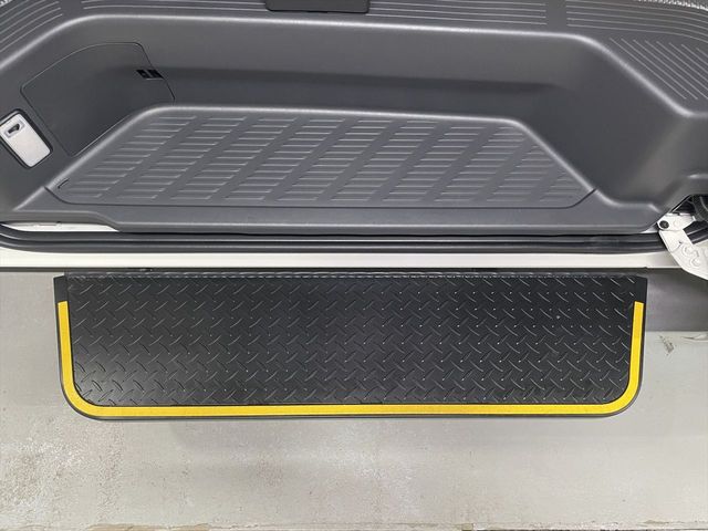 HIACE van 4WD