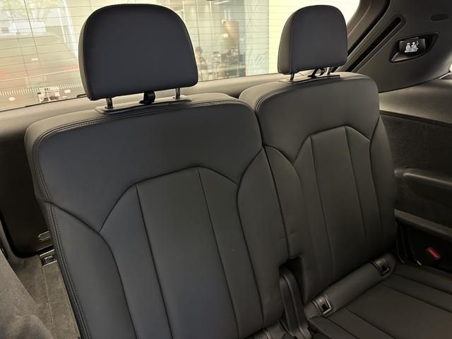 AUDI  Q7