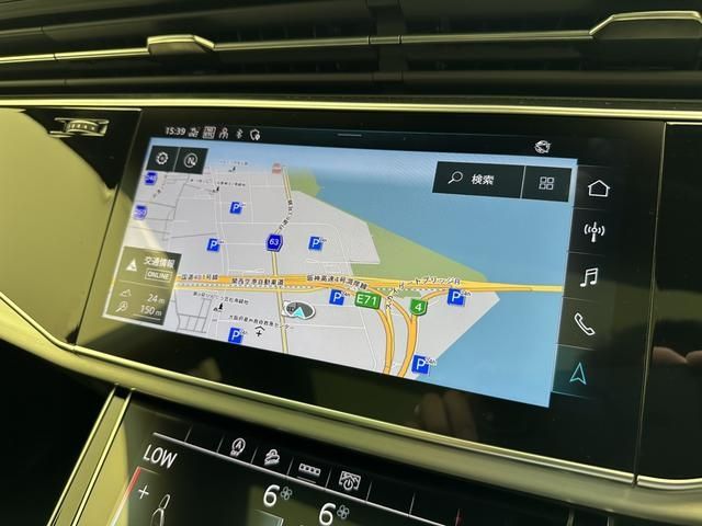 AUDI  Q7