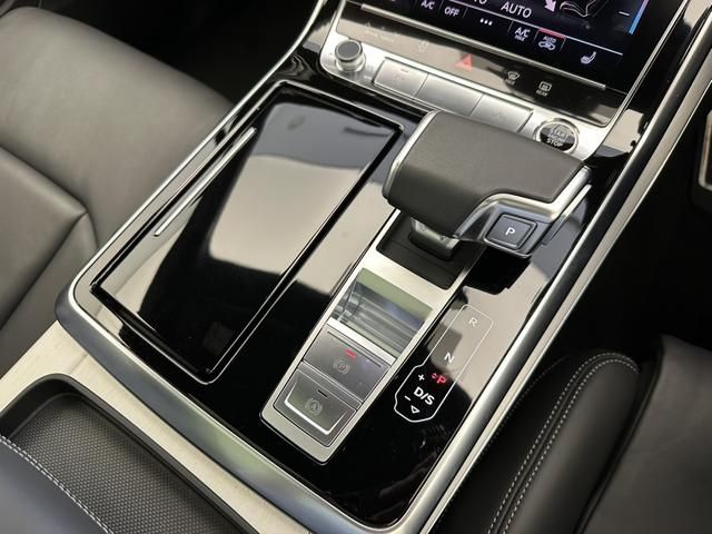 AUDI  Q7