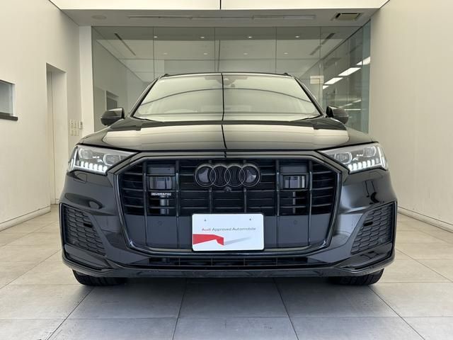AUDI  Q7