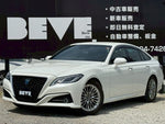 CROWN sedan hybrid