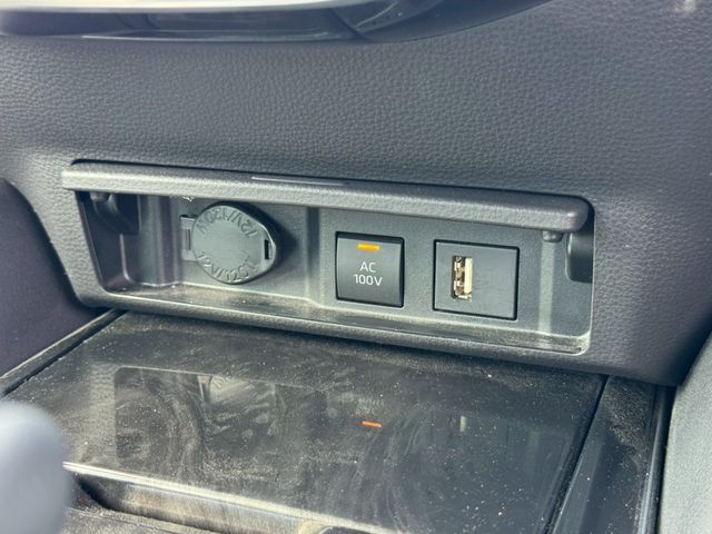 CROWN sedan hybrid