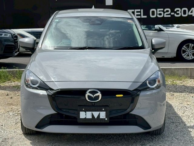 MAZDA2