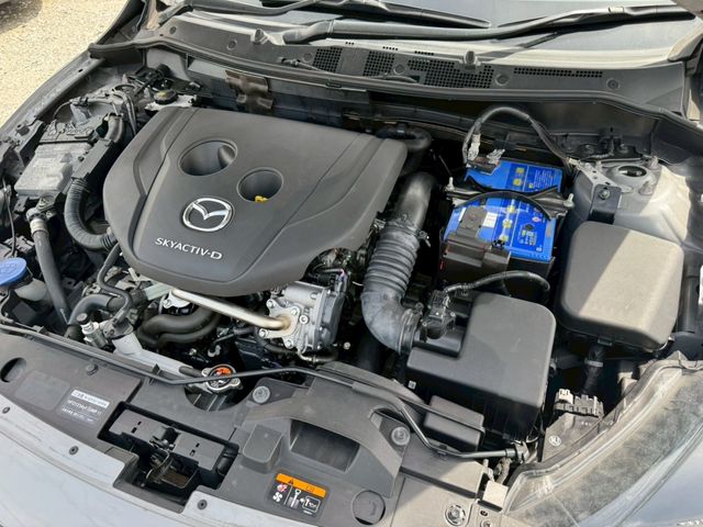 MAZDA2