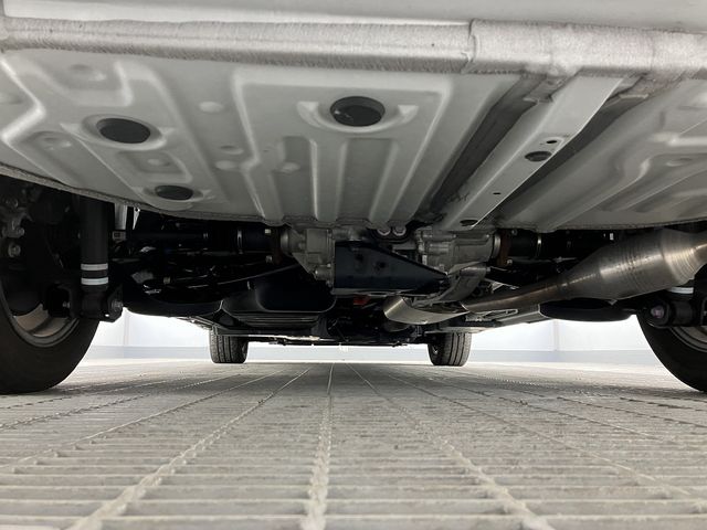 VOXY HYBRID 4WD