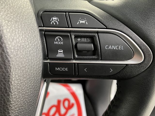 VOXY HYBRID 4WD