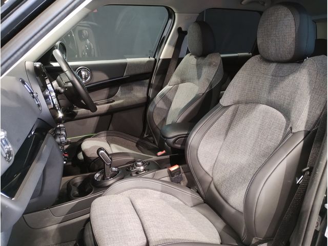 MINI COOPER D CROSSOVER