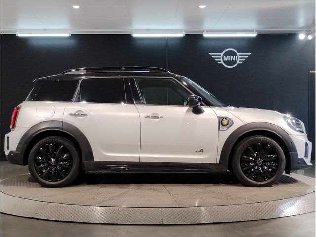 MINI COOPER S E CROSSOVER