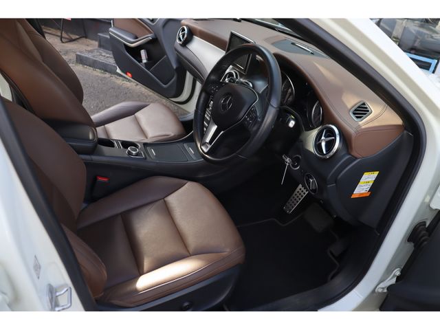 MERCEDES BENZ GLA class