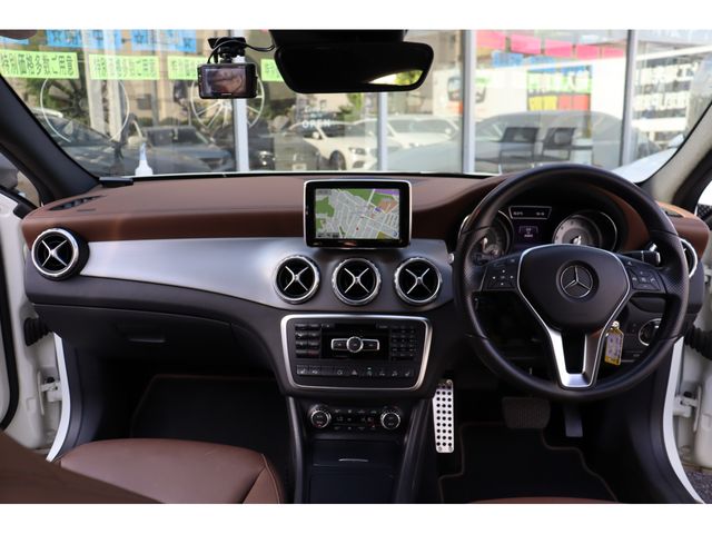 MERCEDES BENZ GLA class